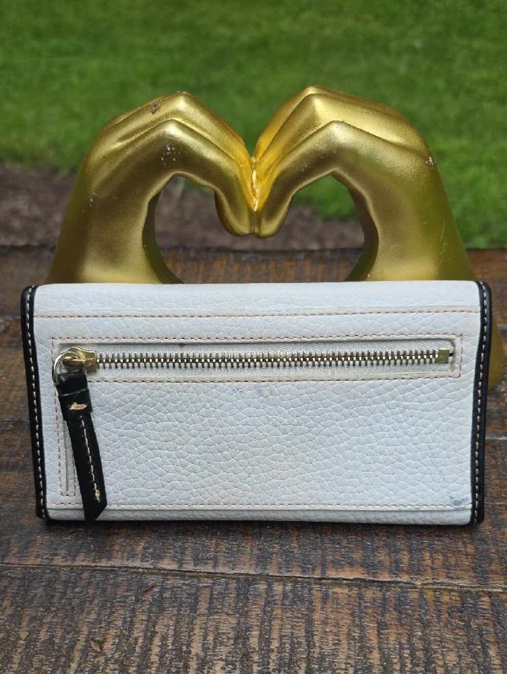 Dooney & Bourke White Pebbled Leather Wallet with Black Trim - Picture 2 of 8
